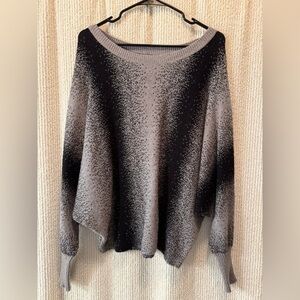 Wonderly Black and Gray Sweater